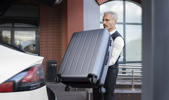 Framingham car service with luggage space for travel convenience